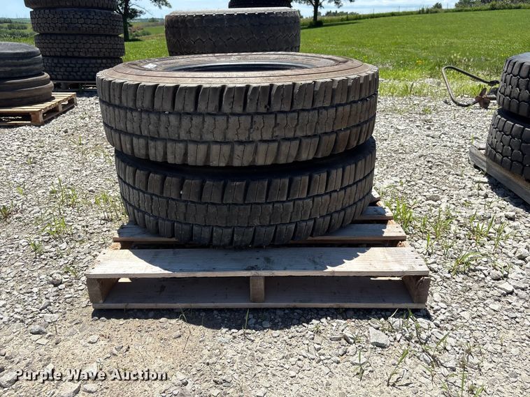 image for item EI5878 (2) General Tire Grabber OD 11R22.5 tires