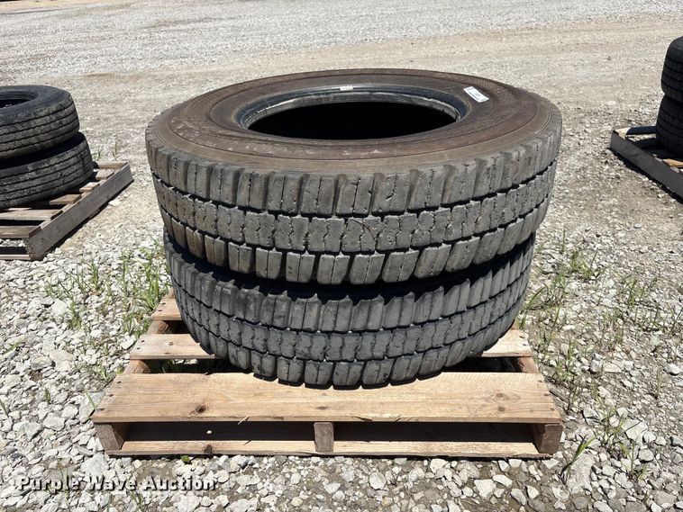 image for item EI5878 (2) General Tire Grabber OD 11R22.5 tires