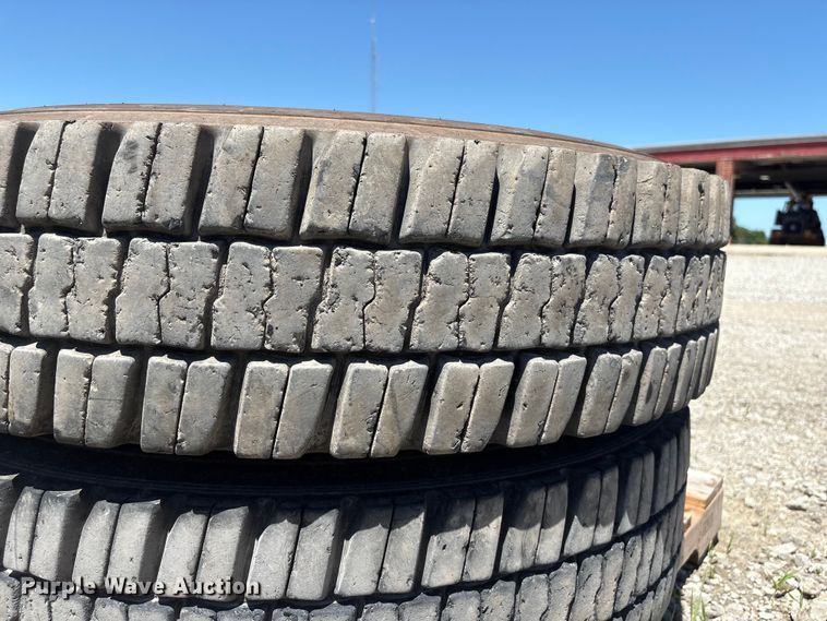 image for item EI5878 (2) General Tire Grabber OD 11R22.5 tires