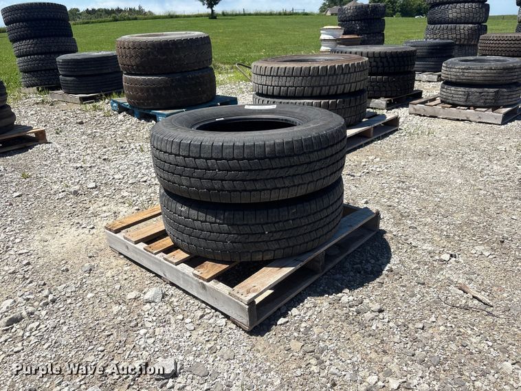 image for item EI5879 (2) Goodyear Wrangler P265/70R17 tires