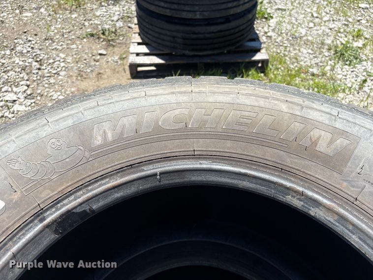 image for item EI5880 (2) Michelin XZY3 385/65R22.5 tires
