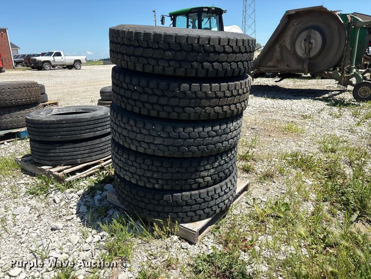 image for item EI5884 (5) Bridgestone M799 11R22.5 tires