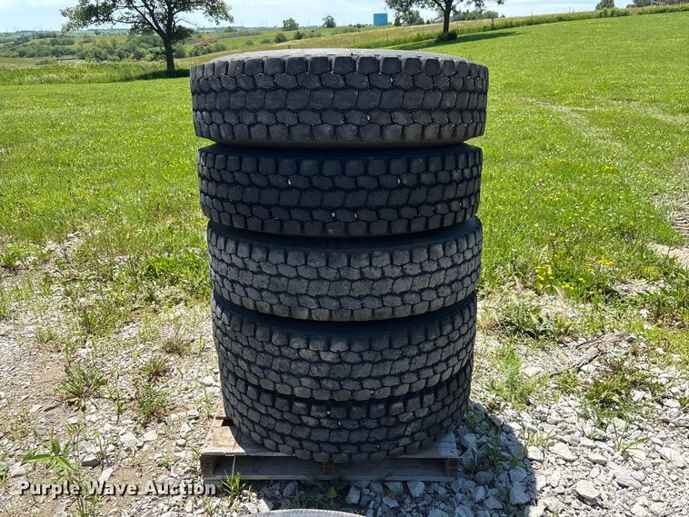 image for item EI5884 (5) Bridgestone M799 11R22.5 tires