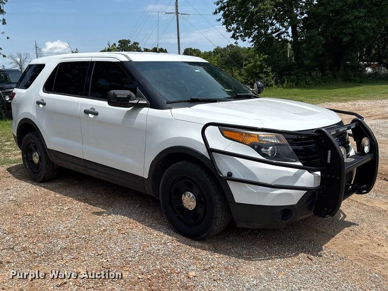 image for item EN0314 2015 Ford Explorer Police SUV