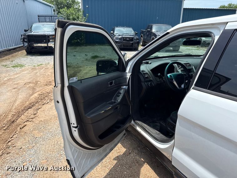 image for item EN0314 2015 Ford Explorer Police SUV