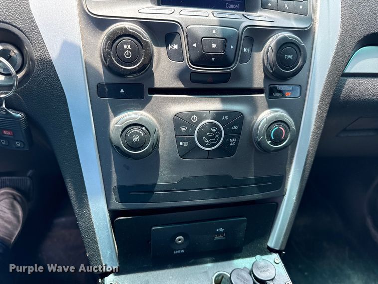 image for item EN0314 2015 Ford Explorer Police SUV