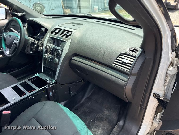 image for item EN0314 2015 Ford Explorer Police SUV