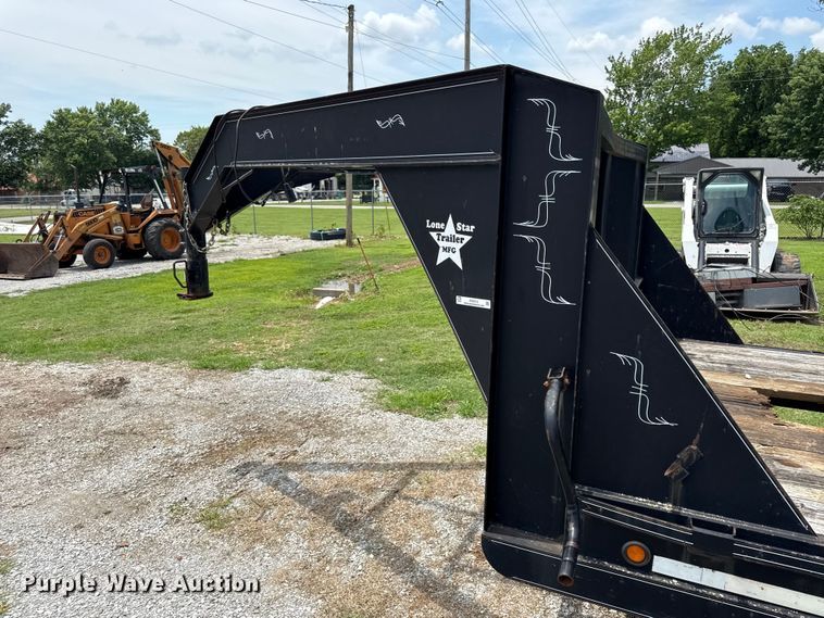 image for item EN0315 Lone Star Trailer equipment trailer
