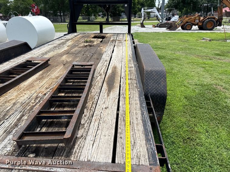 image for item EN0315 Lone Star Trailer equipment trailer