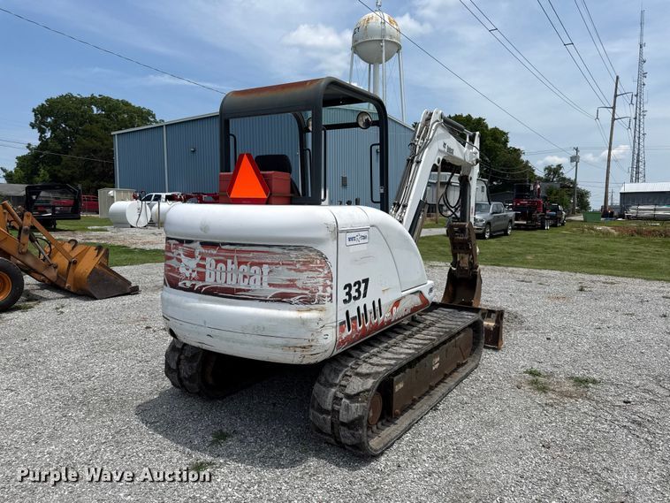 image for item EN0317 2002 Bobcat 337D mini excavator
