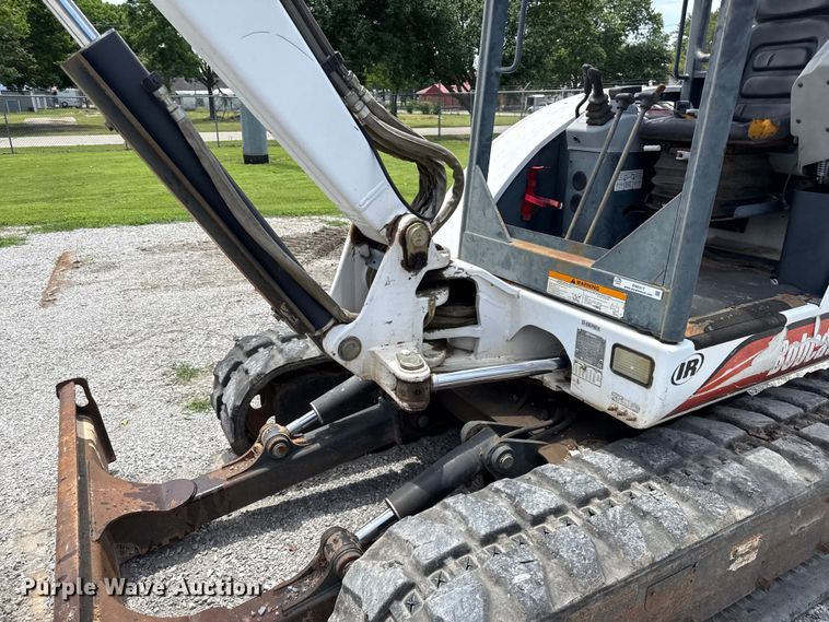 image for item EN0317 2002 Bobcat 337D mini excavator