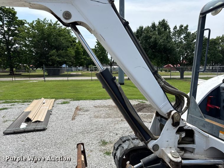 image for item EN0317 2002 Bobcat 337D mini excavator