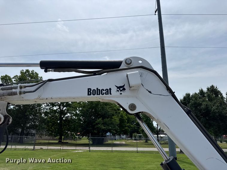 image for item EN0317 2002 Bobcat 337D mini excavator