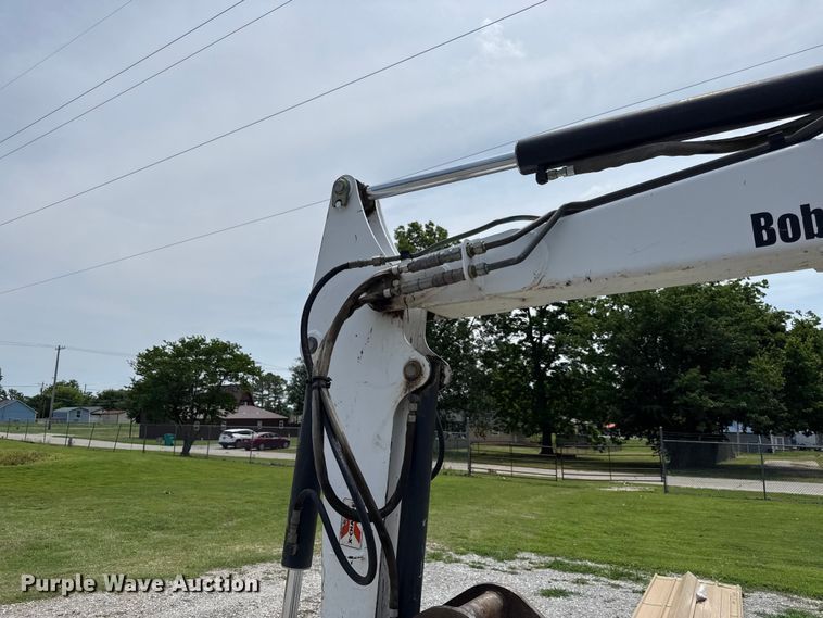 image for item EN0317 2002 Bobcat 337D mini excavator