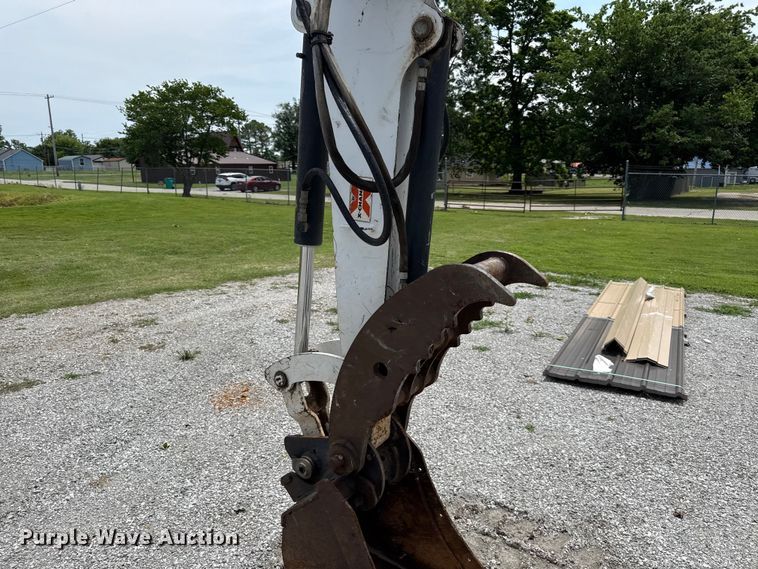 image for item EN0317 2002 Bobcat 337D mini excavator