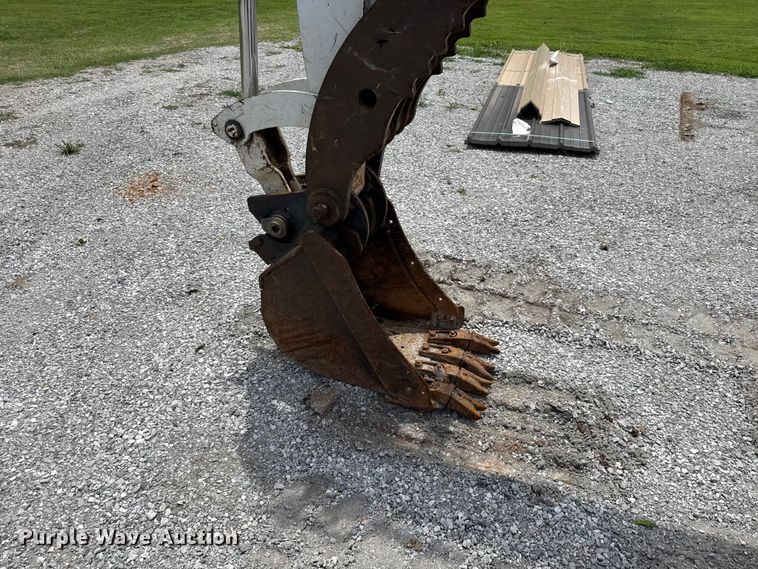 image for item EN0317 2002 Bobcat 337D mini excavator