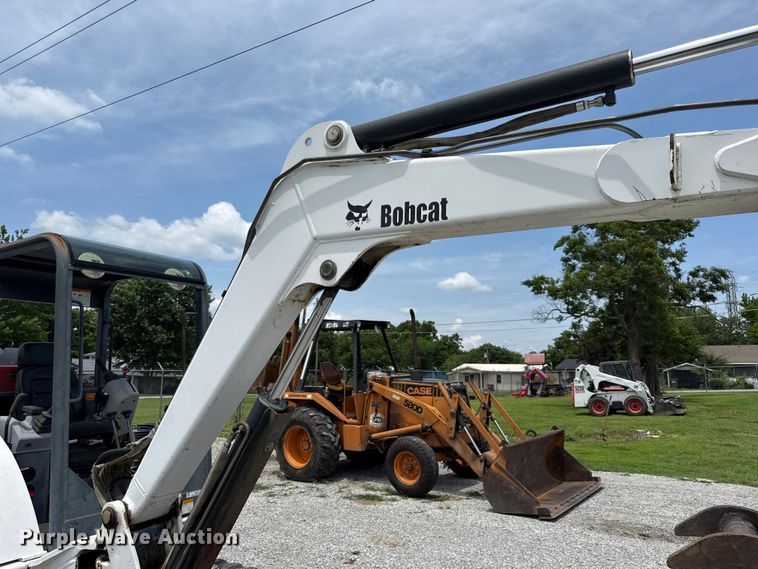 image for item EN0317 2002 Bobcat 337D mini excavator