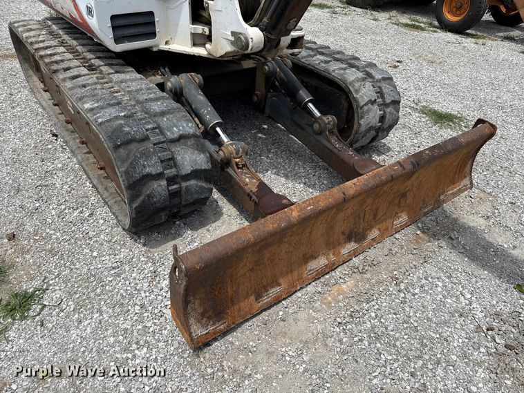 image for item EN0317 2002 Bobcat 337D mini excavator