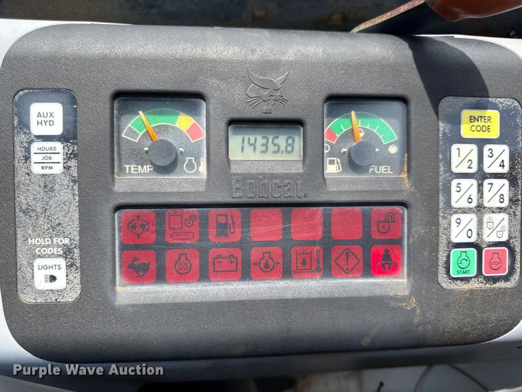 image for item EN0317 2002 Bobcat 337D mini excavator