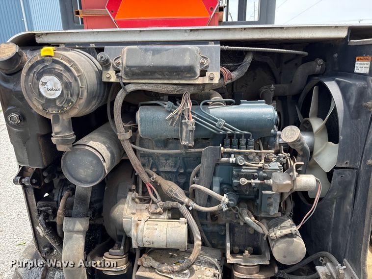 image for item EN0317 2002 Bobcat 337D mini excavator