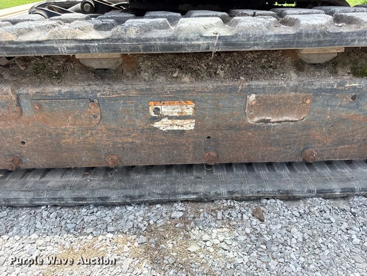 image for item EN0317 2002 Bobcat 337D mini excavator