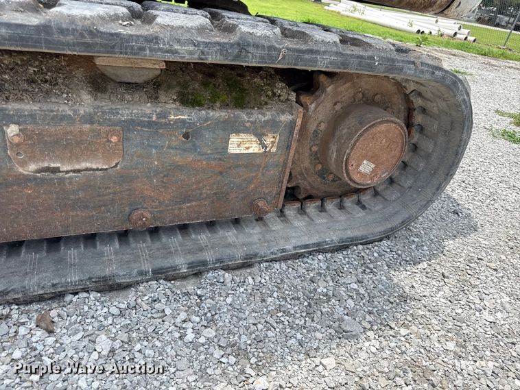 image for item EN0317 2002 Bobcat 337D mini excavator