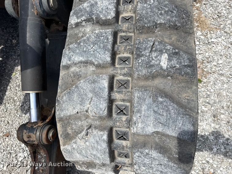 image for item EN0317 2002 Bobcat 337D mini excavator