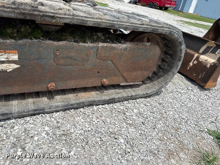 image for item EN0317 2002 Bobcat 337D mini excavator