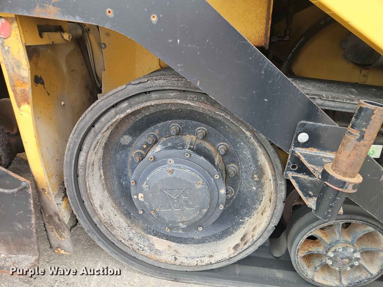 image for item EO7461 2011 Caterpillar  AP555E paver