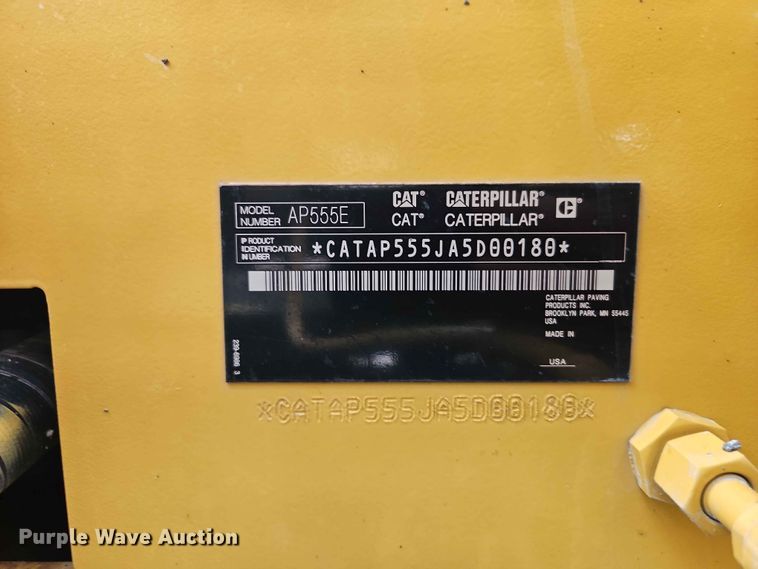image for item EO7461 2011 Caterpillar  AP555E paver