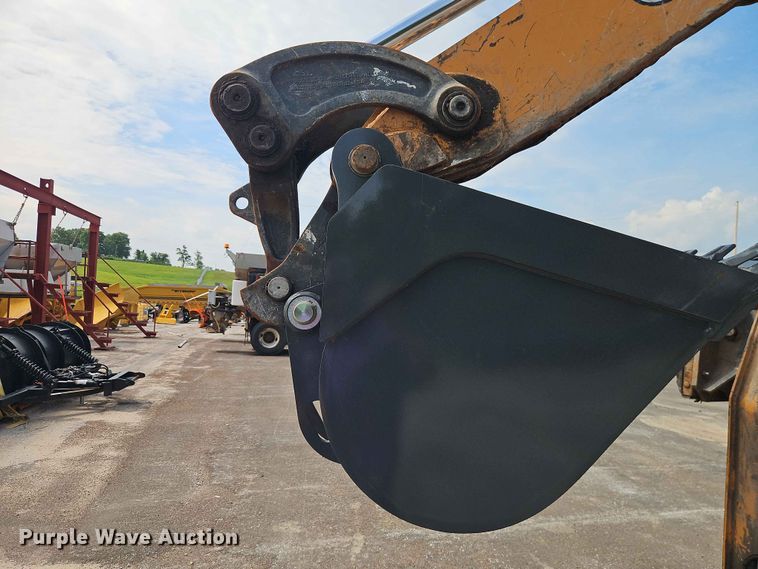 image for item EO7462 2021 Case 580SN backhoe