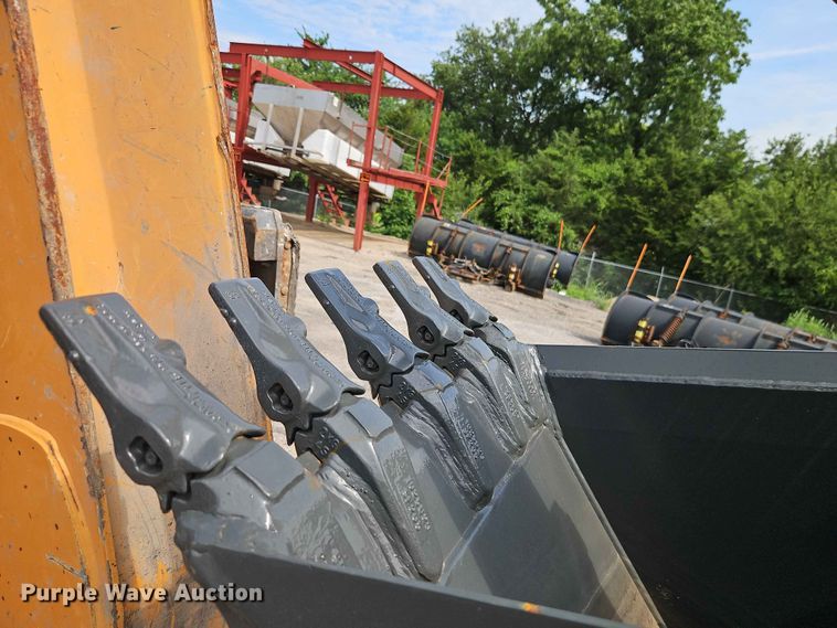 image for item EO7462 2021 Case 580SN backhoe