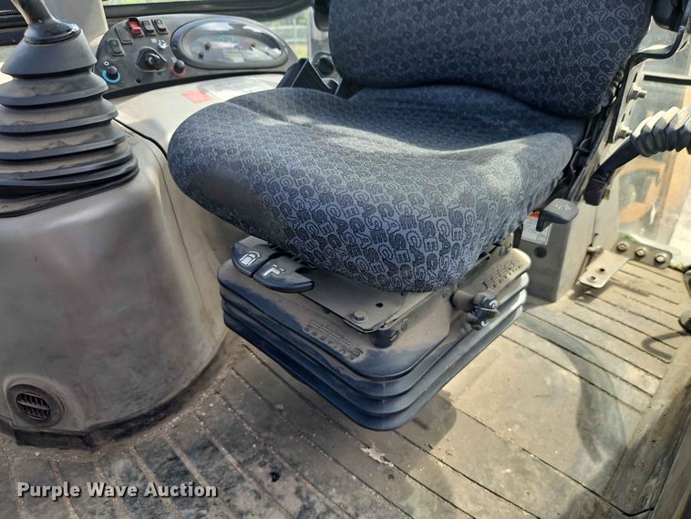 image for item EO7462 2021 Case 580SN backhoe