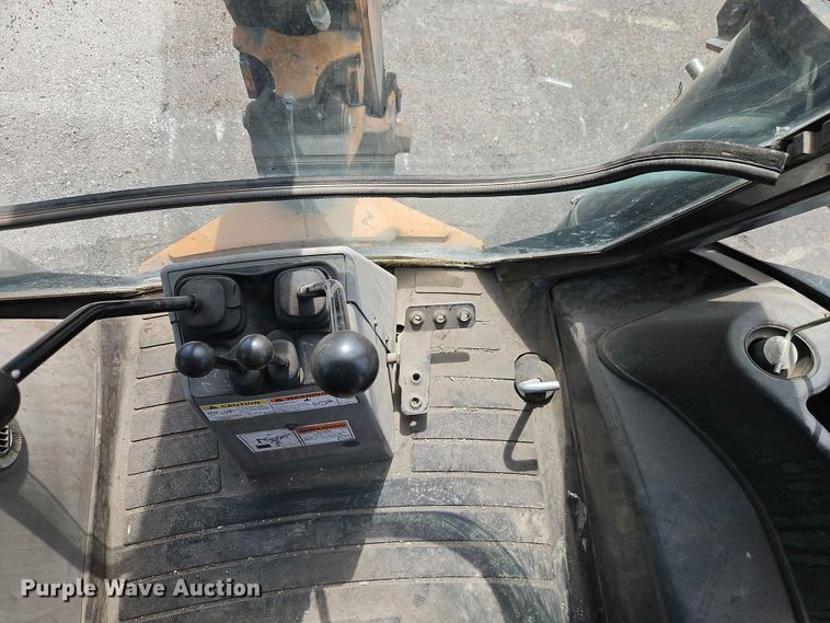image for item EO7462 2021 Case 580SN backhoe