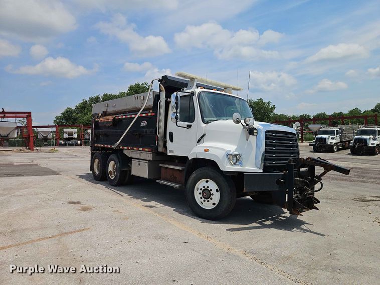image for item EO7465 2018 Freightliner 108SD 