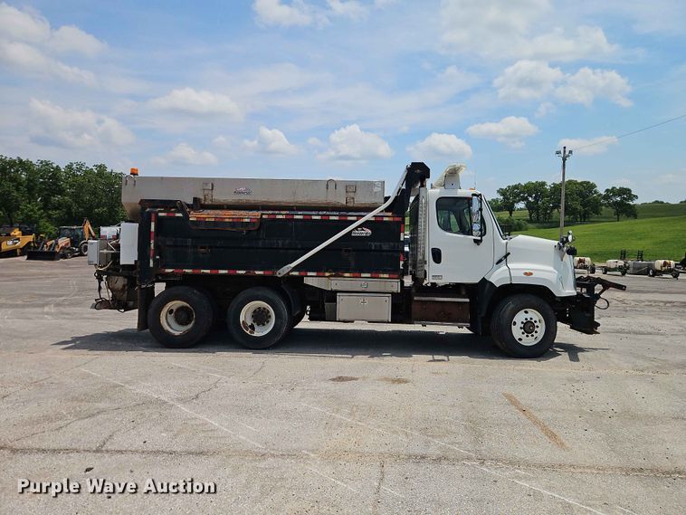image for item EO7465 2018 Freightliner 108SD 