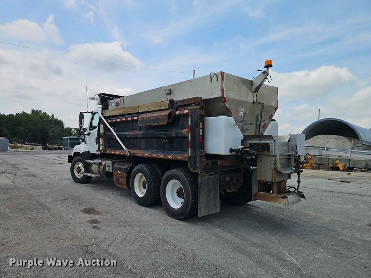 image for item EO7465 2018 Freightliner 108SD 