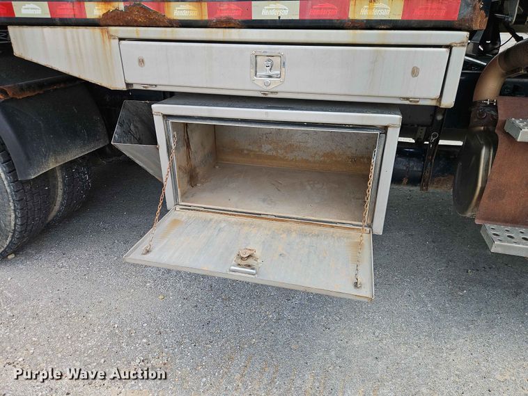 image for item EO7465 2018 Freightliner 108SD 