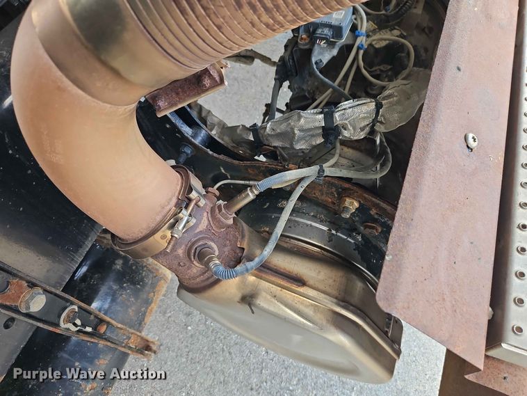 image for item EO7465 2018 Freightliner 108SD 