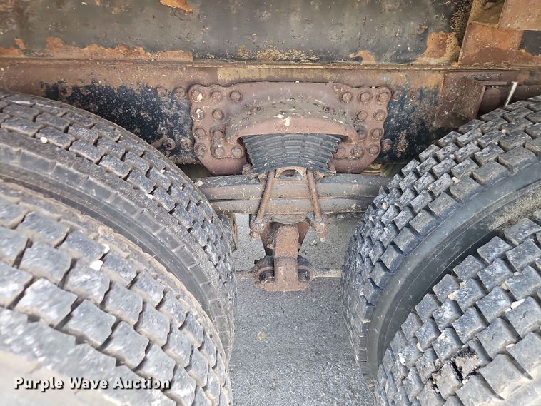 image for item EO7465 2018 Freightliner 108SD 