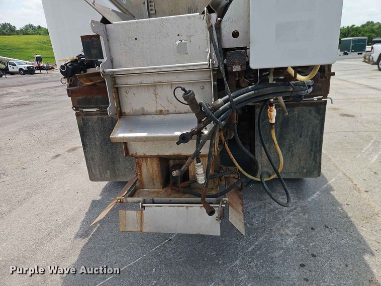 image for item EO7465 2018 Freightliner 108SD 