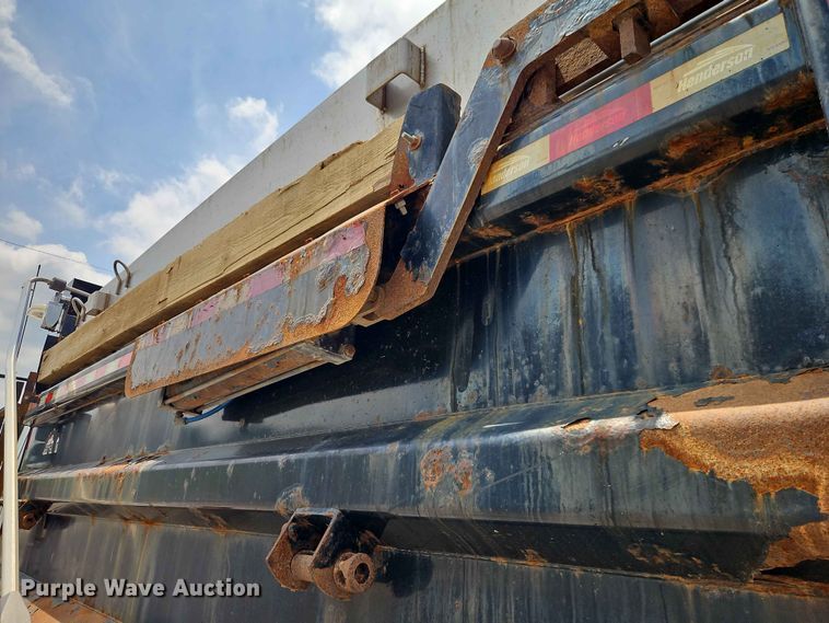 image for item EO7465 2018 Freightliner 108SD 