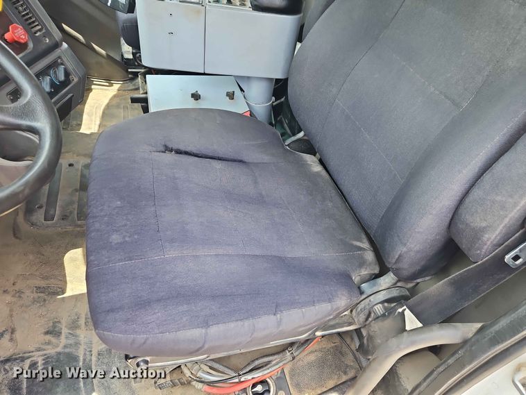image for item EO7465 2018 Freightliner 108SD 