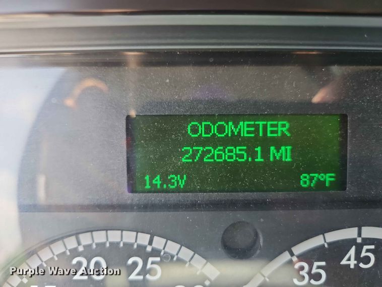 image for item EO7465 2018 Freightliner 108SD 