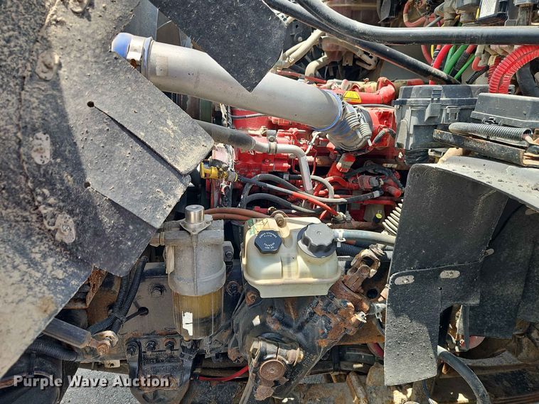 image for item EO7465 2018 Freightliner 108SD 