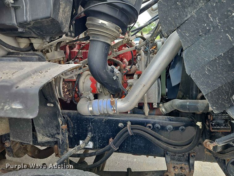 image for item EO7465 2018 Freightliner 108SD 