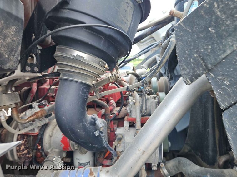 image for item EO7465 2018 Freightliner 108SD 