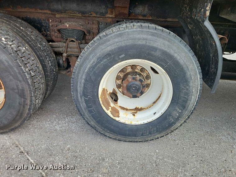 image for item EO7465 2018 Freightliner 108SD 