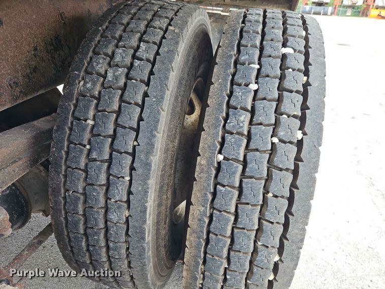 image for item EO7465 2018 Freightliner 108SD 