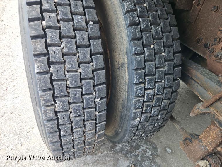 image for item EO7465 2018 Freightliner 108SD 